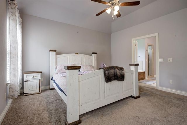16300 W Petaluma Place, Edmond, OK 73013