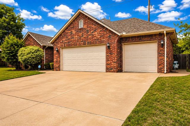 16300 W Petaluma Place, Edmond, OK 73013