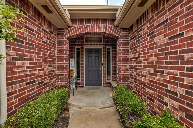 16300 W Petaluma Place, Edmond, OK 73013