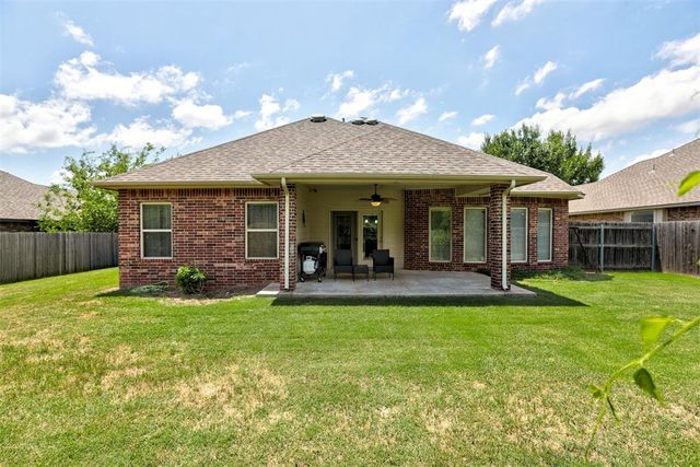 16300 W Petaluma Place, Edmond, OK 73013
