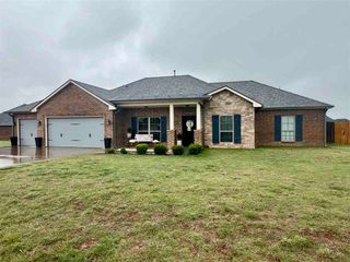 5812 NE Cornwallis Dr, Elgin, OK 73538