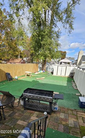 52 Martin Terrace, Woodbridge, NJ 07095