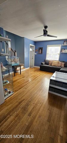 52 Martin Terrace, Woodbridge, NJ 07095