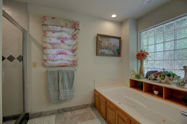 452140 Point O Woods, Afton, OK 74331