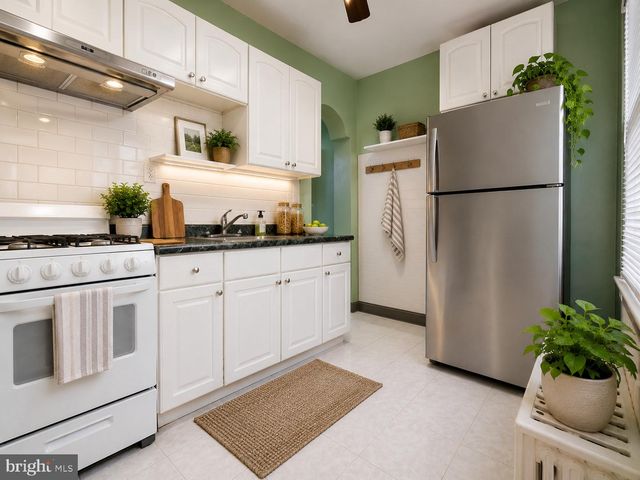 529 TREE ST, Philadelphia, PA 19148