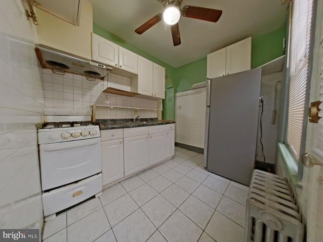 529 TREE ST, Philadelphia, PA 19148