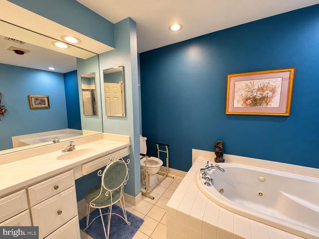 601 WHITPAIN HLS HLS, Blue Bell, PA 19422