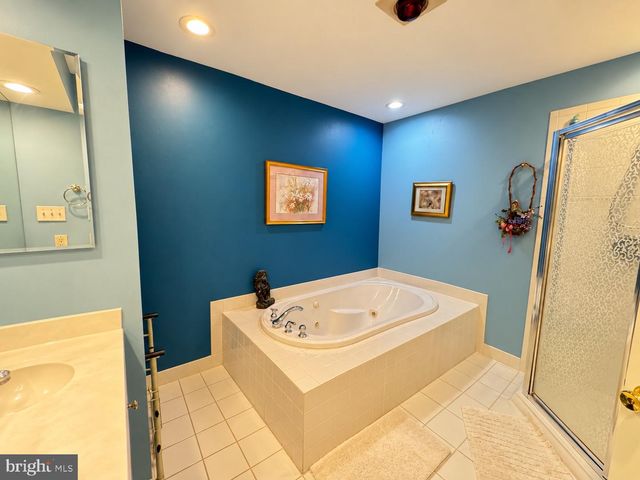 601 WHITPAIN HLS HLS, Blue Bell, PA 19422