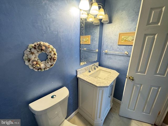 601 WHITPAIN HLS HLS, Blue Bell, PA 19422