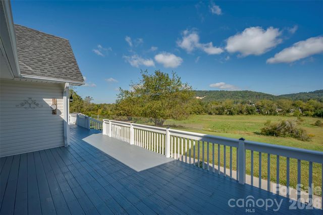 275 Souther Road, Fletcher, NC 28732