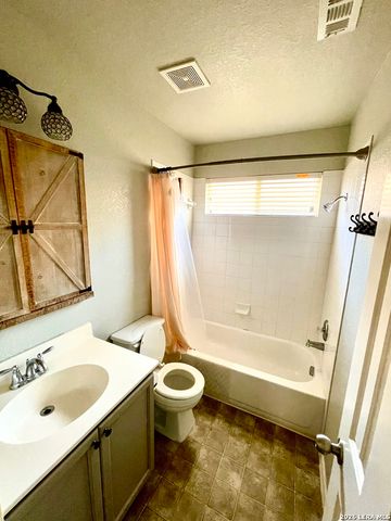659 TOM KEMP DR, New Braunfels, TX 78130