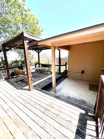 659 TOM KEMP DR, New Braunfels, TX 78130