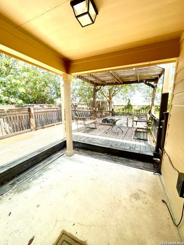 659 TOM KEMP DR, New Braunfels, TX 78130