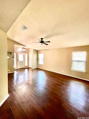 659 TOM KEMP DR, New Braunfels, TX 78130