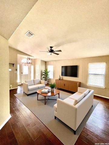 659 TOM KEMP DR, New Braunfels, TX 78130
