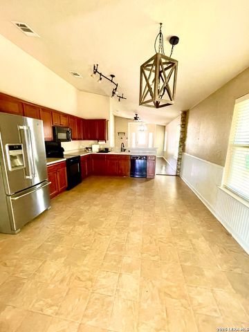 659 TOM KEMP DR, New Braunfels, TX 78130