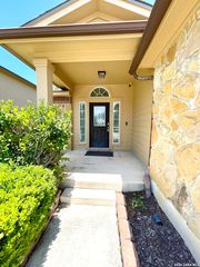 659 TOM KEMP DR, New Braunfels, TX 78130