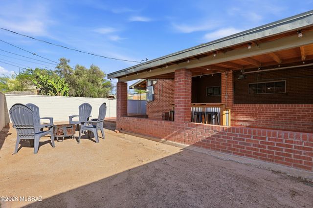 3001 E Elm Street, Tucson, AZ 85716