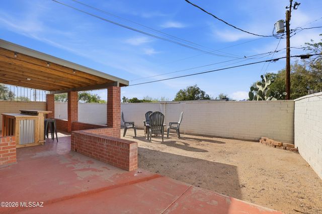 3001 E Elm Street, Tucson, AZ 85716