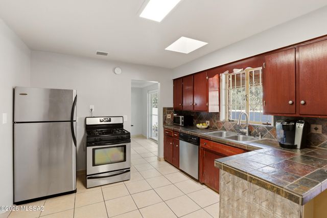 3001 E Elm Street, Tucson, AZ 85716