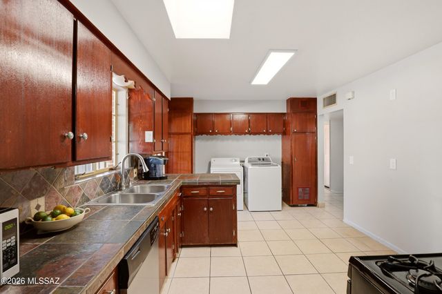 3001 E Elm Street, Tucson, AZ 85716