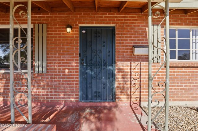 3001 E Elm Street, Tucson, AZ 85716