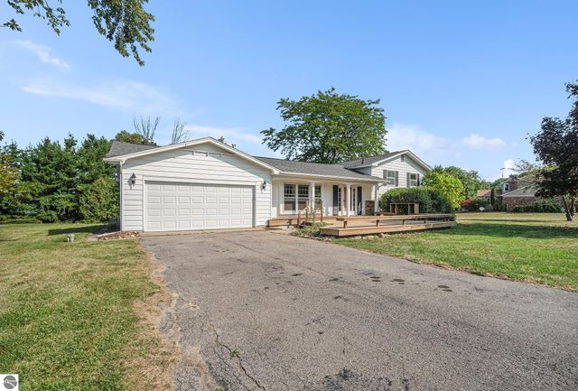 1503 Braemar Drive, Traverse City, MI 49686