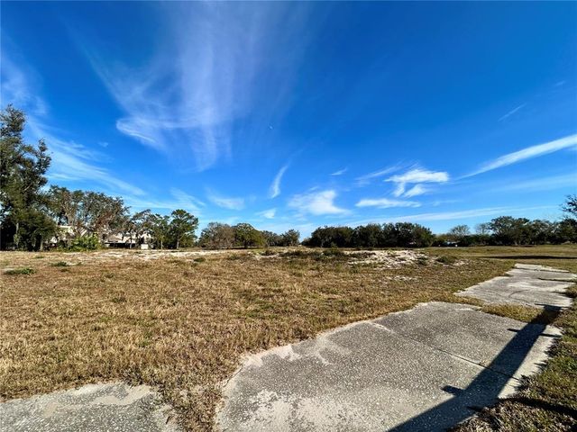 19 ASPEN DR. 19, Haines City, FL 33844