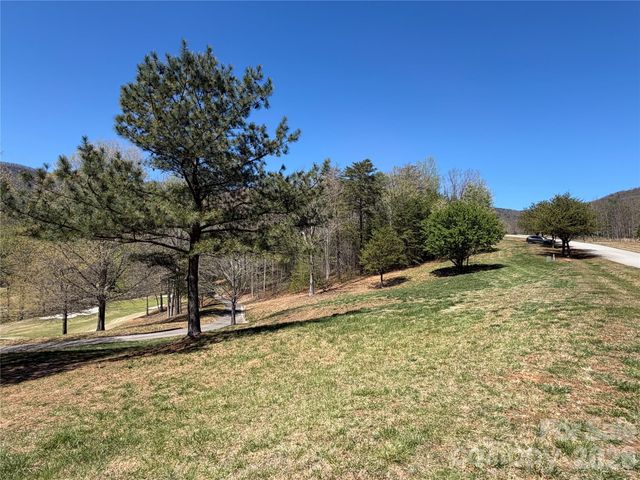 90 Chestertown Drive 90, Mill Spring, NC 28756
