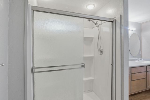95 Champlin Lane, Gold Hill, OR 97525