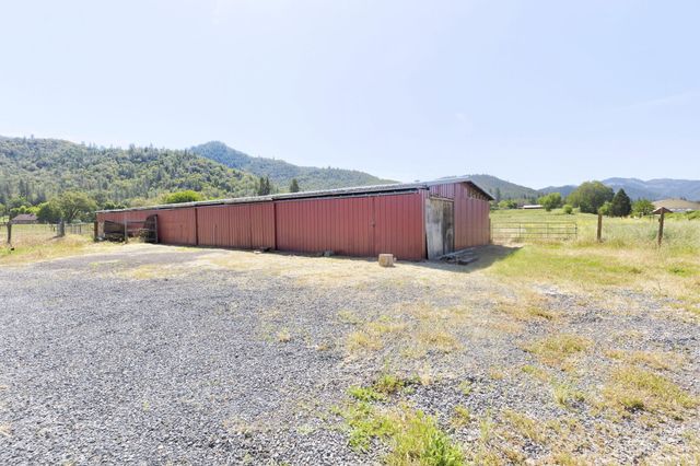 95 Champlin Lane, Gold Hill, OR 97525