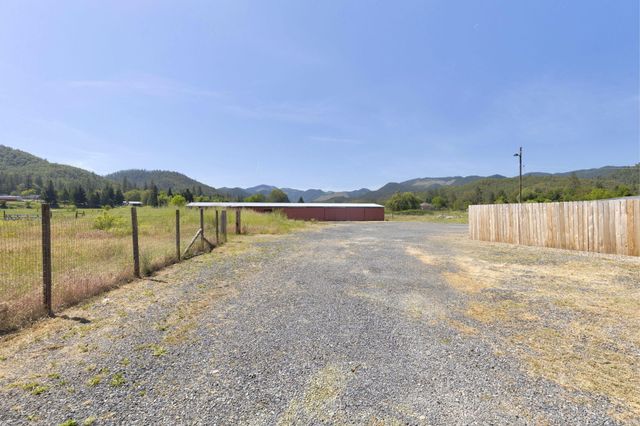 95 Champlin Lane, Gold Hill, OR 97525