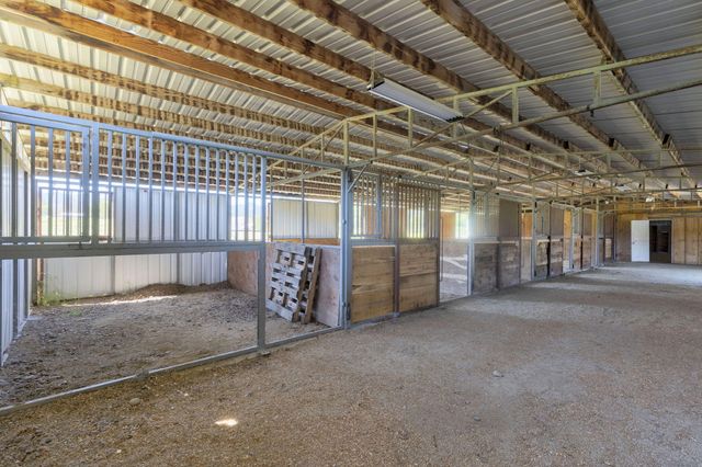 95 Champlin Lane, Gold Hill, OR 97525