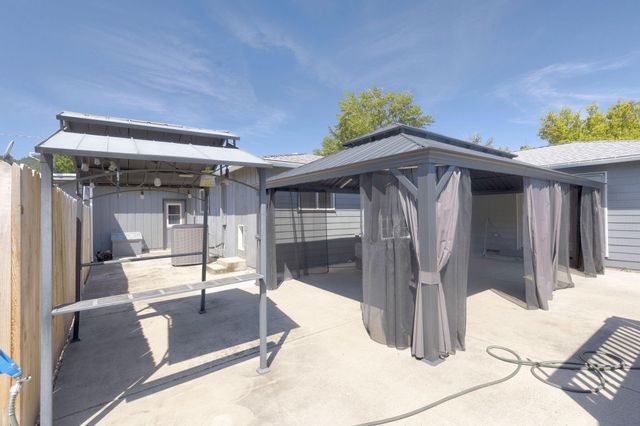 95 Champlin Lane, Gold Hill, OR 97525