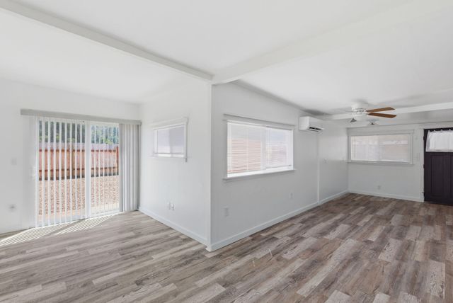 95 Champlin Lane, Gold Hill, OR 97525