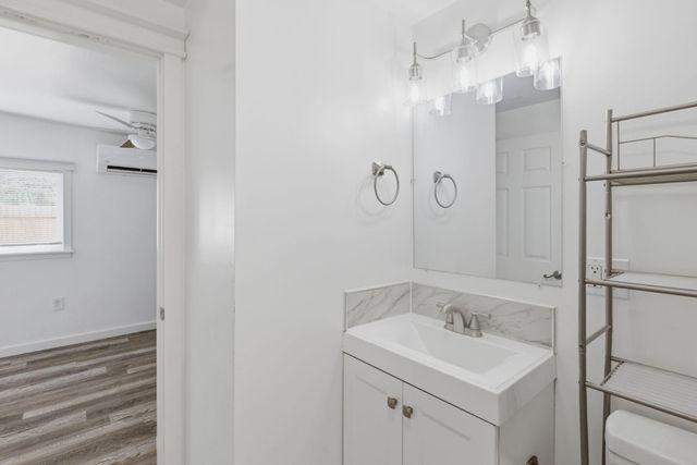 95 Champlin Lane, Gold Hill, OR 97525