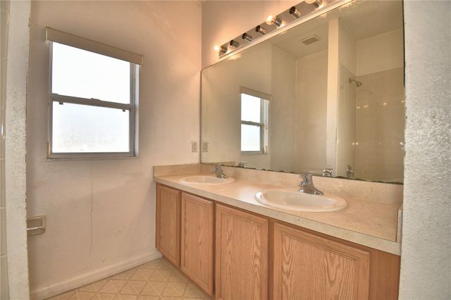 439 CHURCHHILL CT, Poinciana, FL 34759