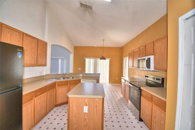 439 CHURCHHILL CT, Poinciana, FL 34759