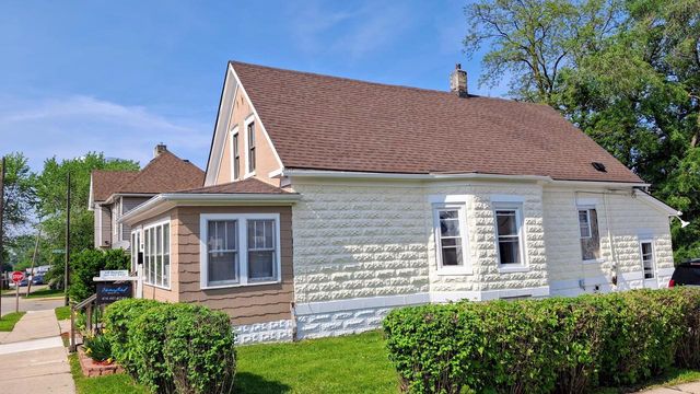 1607 13th AVENUE, South Milwaukee, WI 53172