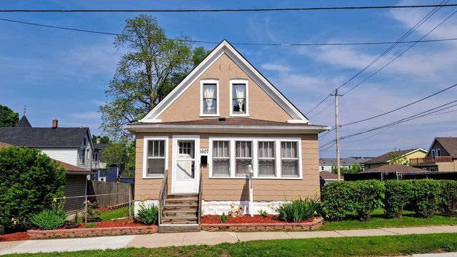 1607 13th AVENUE, South Milwaukee, WI 53172