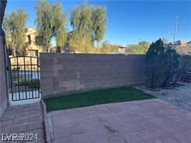 6428 Butterfly Sky Street, North Las Vegas, NV 89084