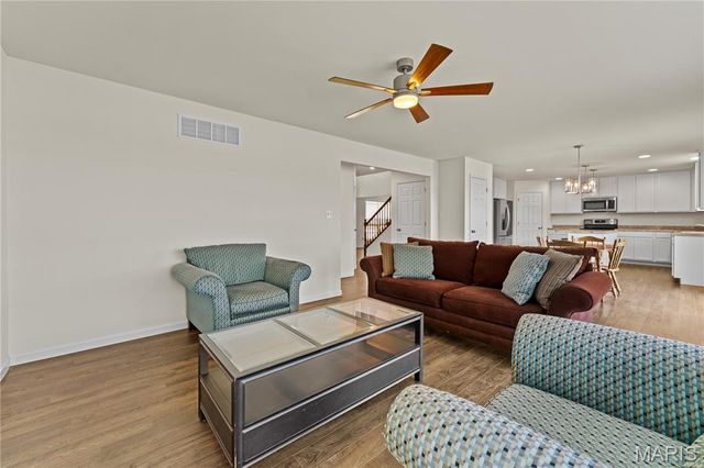 204 Stone View Court, Fenton, MO 63026