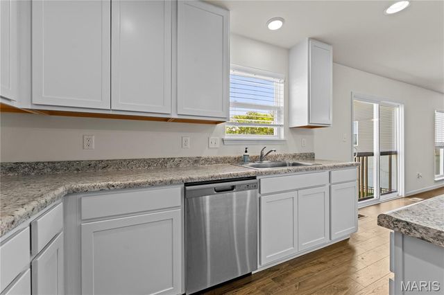 204 Stone View Court, Fenton, MO 63026