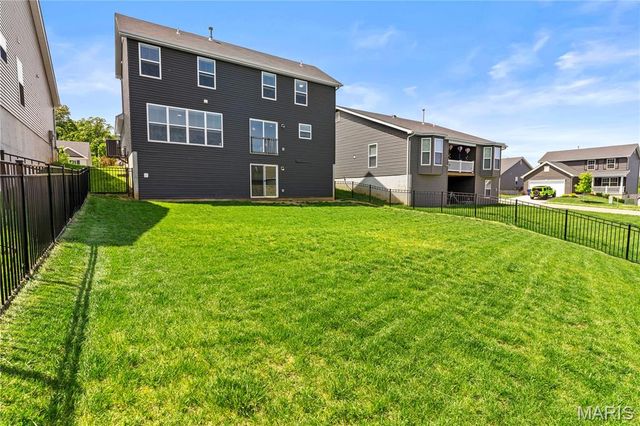 204 Stone View Court, Fenton, MO 63026