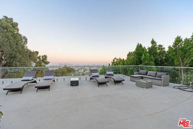 6181 Temple Hill Drive, Los Angeles, CA 90068