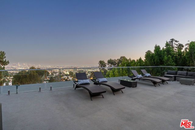 6181 Temple Hill Drive, Los Angeles, CA 90068