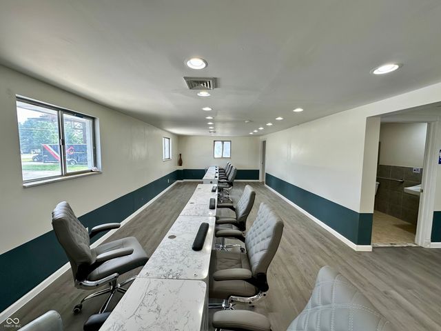 1601 E 53rd Street, Anderson, IN 46013