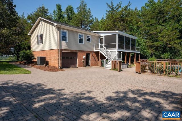 464 WOODLANDS RD, Charlottesville, VA 22901