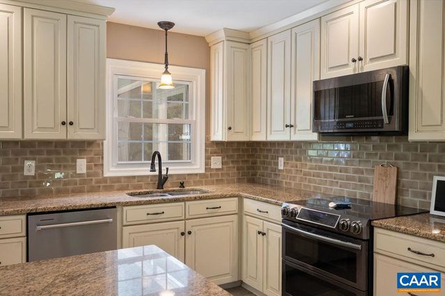 464 WOODLANDS RD, Charlottesville, VA 22901