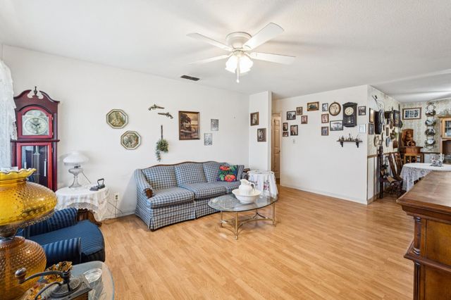 5725 Mangrove Ct, Orangevale, CA 95662